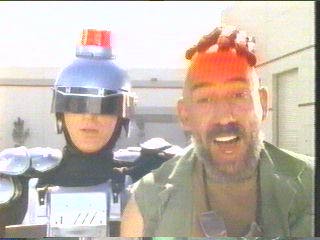 [Hammeroid squeezing Fracture's head]